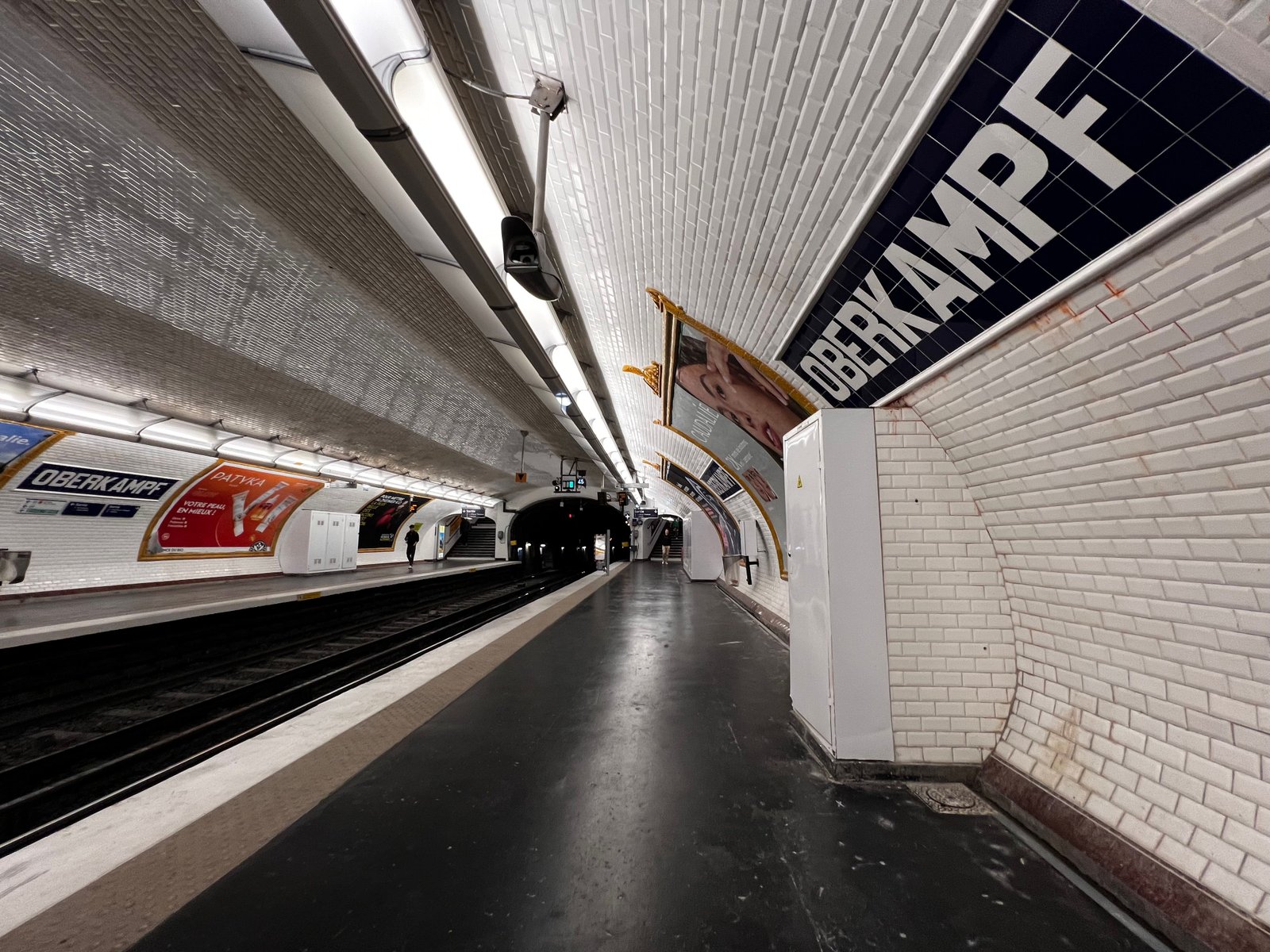 Quartier vivant avec boutiques