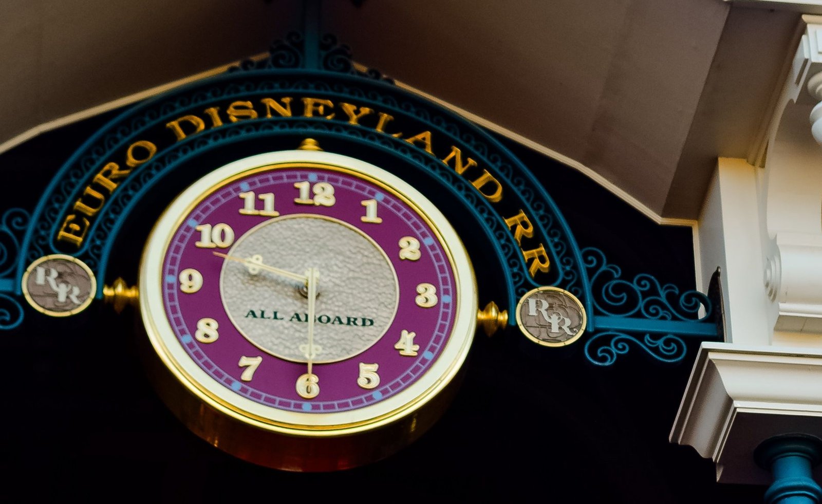 Horloge de Disneyland Paris pour organiser son arrivée