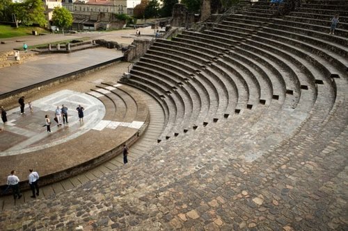 Gradins du théâtre antique de Fourvière à Lyon