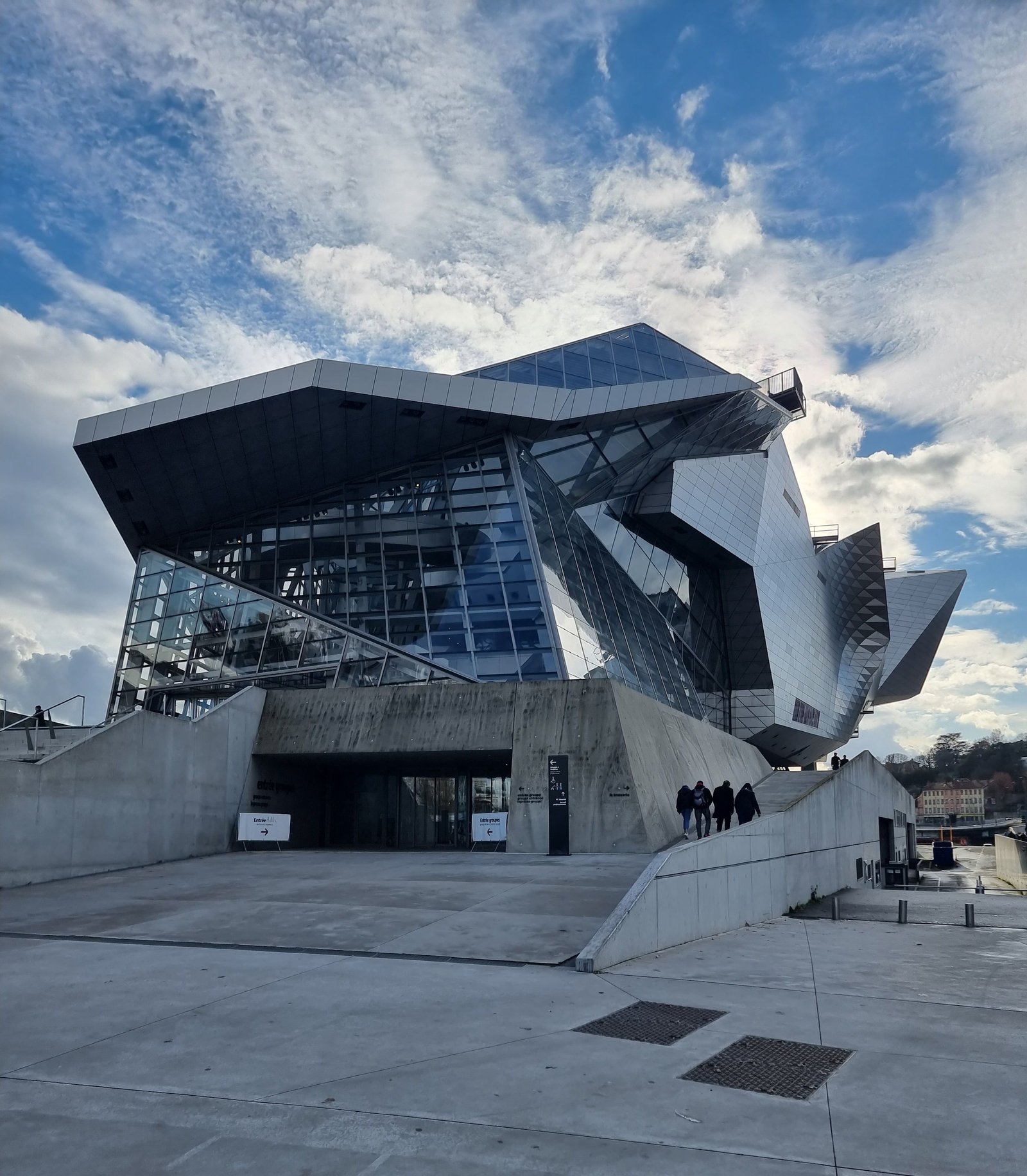 Architecture contemporaine du Musée des Confluences à Lyon