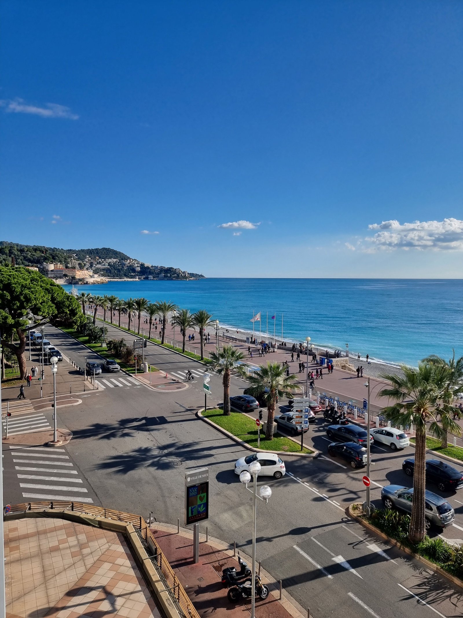 Promenade des Anglais et baie de Nice